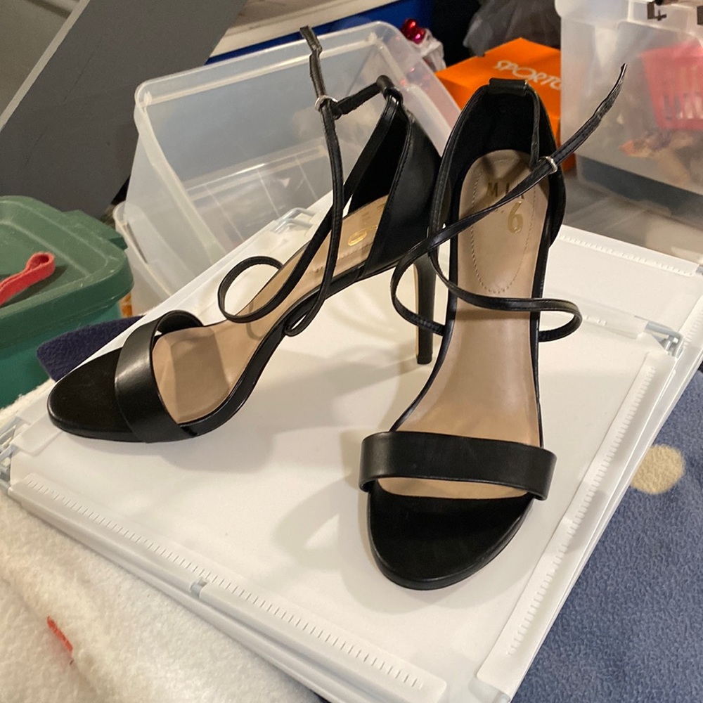 Mix No 6 black pumps heals strapped sandals size 10